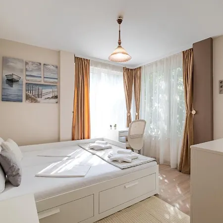 Apartamento Second Next To Sea Garden