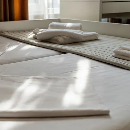 Second Next To Sea Garden Apartment *