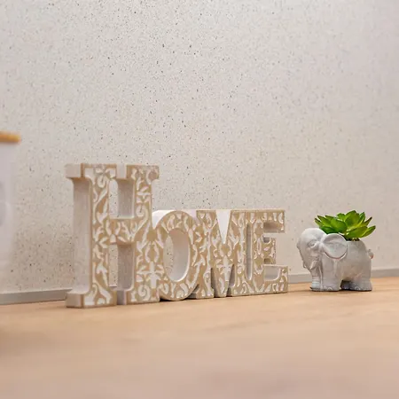 Second Next To Sea Garden * Warna