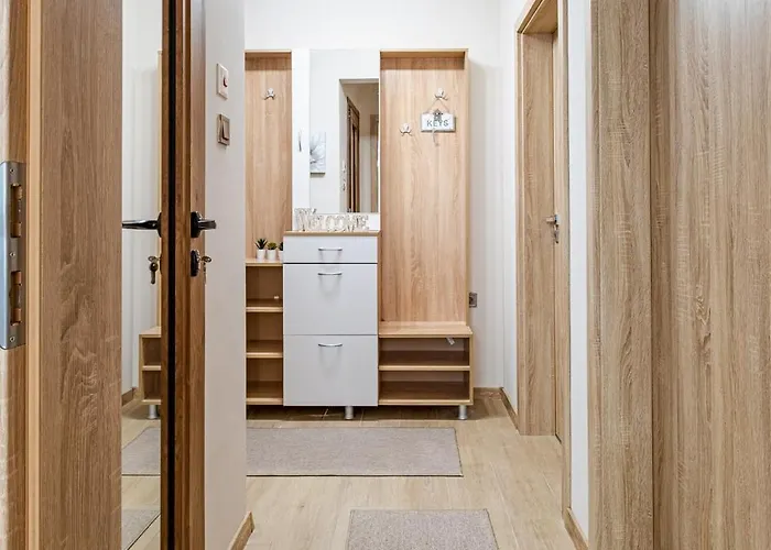 Second Next To Sea Garden Apartment *