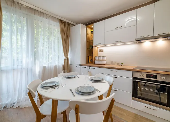 Second Next To Sea Garden Apartment *