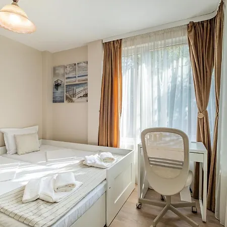 Apartment Second Next To Sea Garden Varna