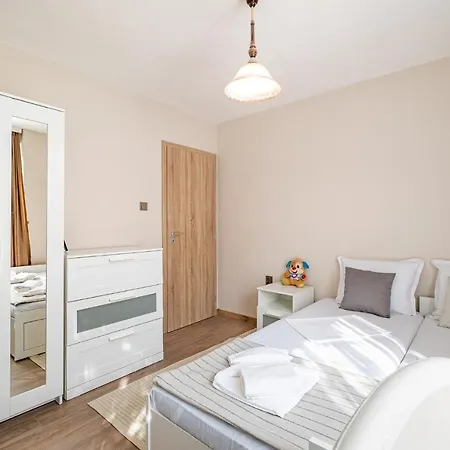 Apartment Second Next To Sea Garden Varna
