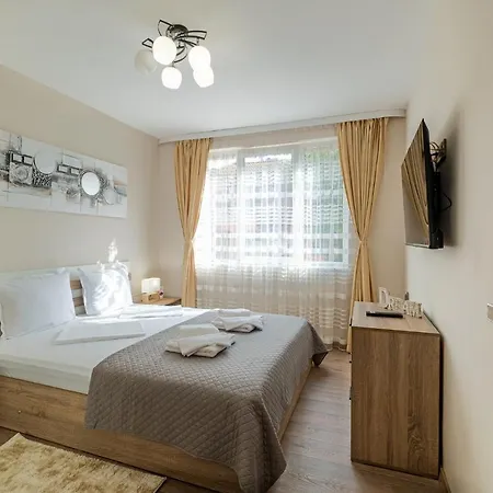 Second Next To Sea Garden Apartment