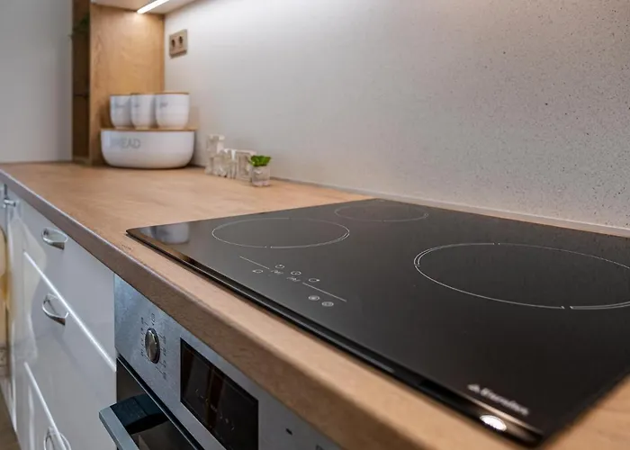 Second Next To Sea Garden Apartamento Varna